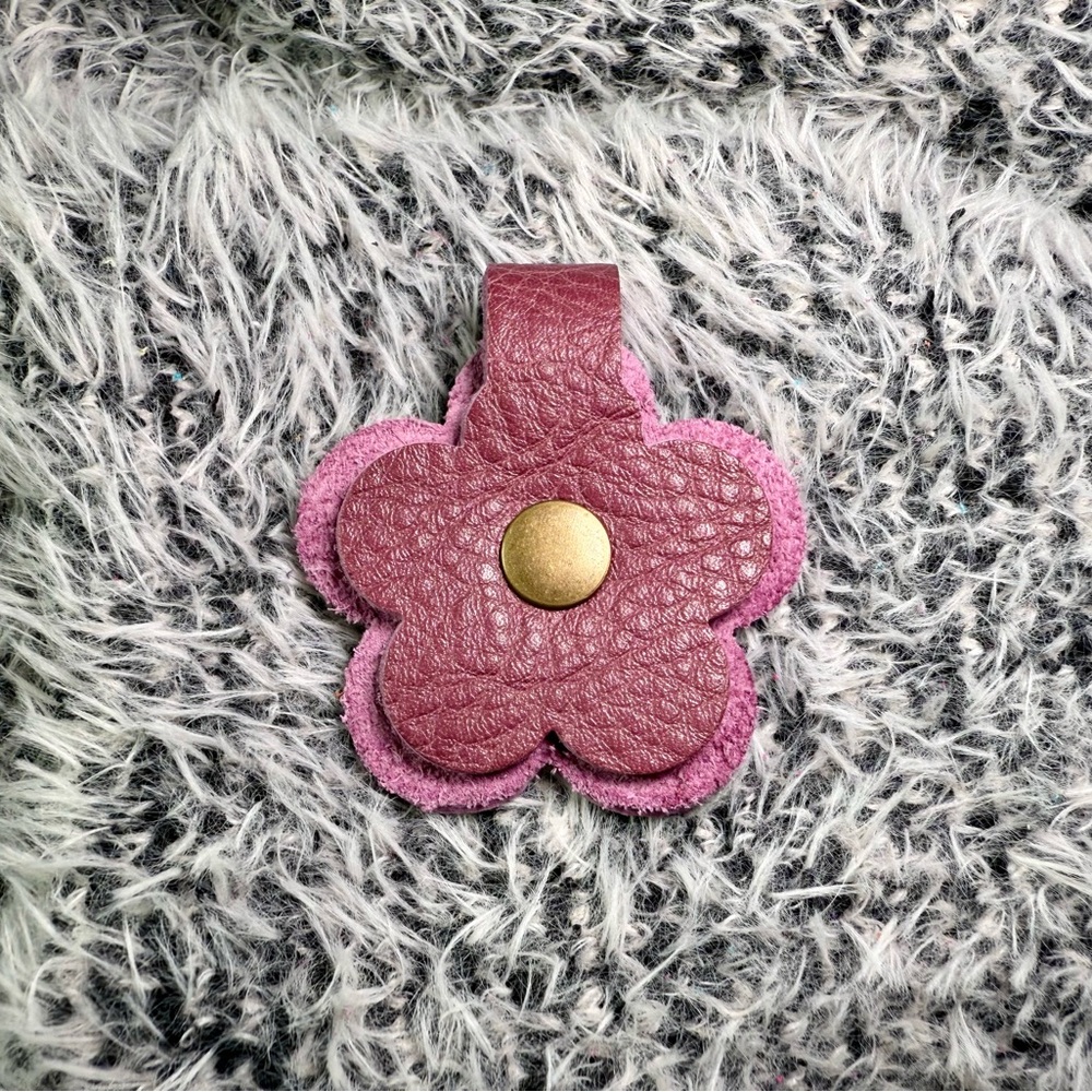 1 Kyoto Portland Leather inspired Snap Flower made with genuine PLG leather